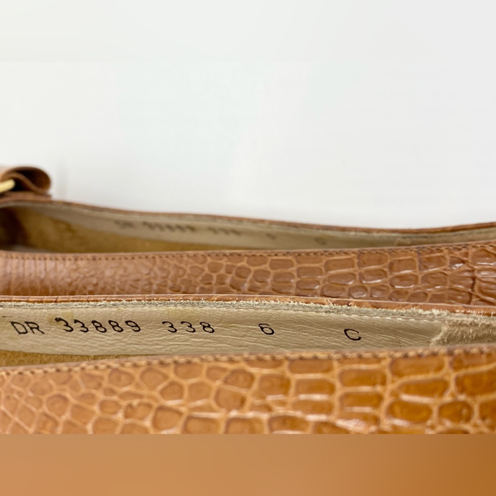 Salvatore Ferragamo Vara bow brown pump shoes - Picture 11 of 11